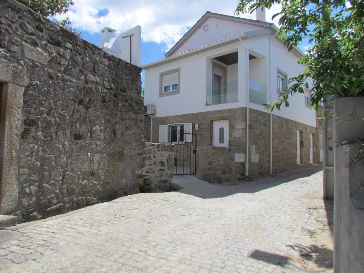Casa Das Nacoes Donas Esterno foto